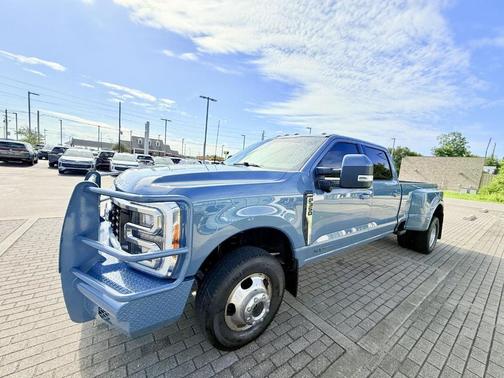 2023 Ford F-350 Lariat Super Duty