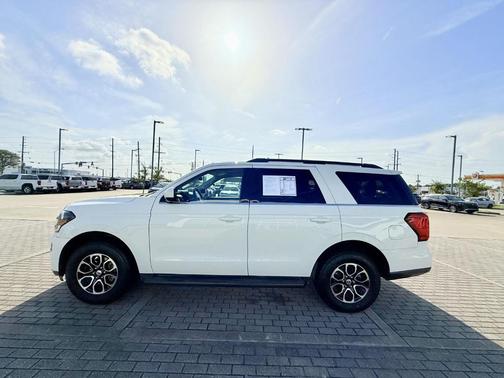 2022 Ford Expedition XLT