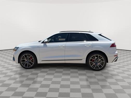 Glacier White Metallic 2023 Audi Q8 55 Prestige