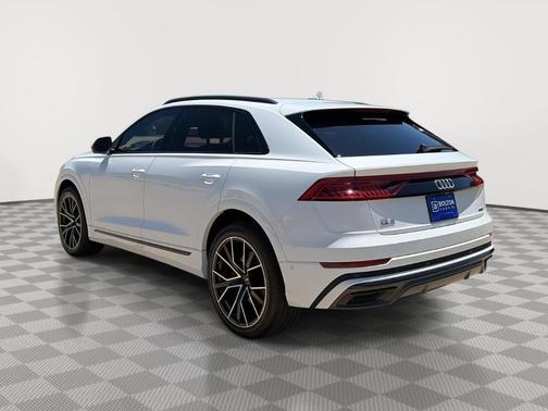 Glacier White Metallic 2023 Audi Q8 55 Prestige