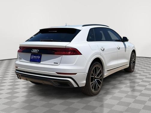 Glacier White Metallic 2023 Audi Q8 55 Prestige