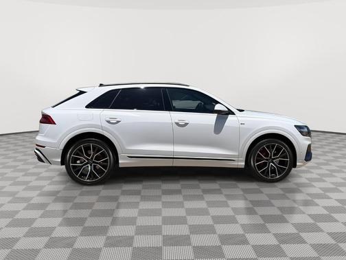Glacier White Metallic 2023 Audi Q8 55 Prestige