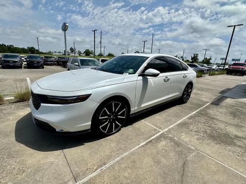 2023 Honda Accord Hybrid Touring