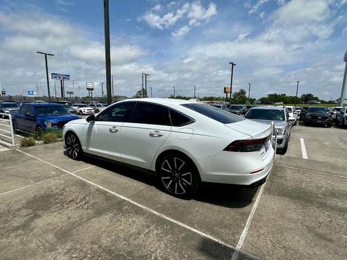 2023 Honda Accord Hybrid Touring