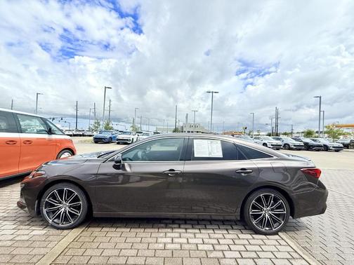 2019 Toyota Avalon XSE