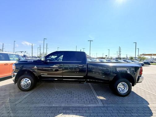 2022 RAM 3500 Limited