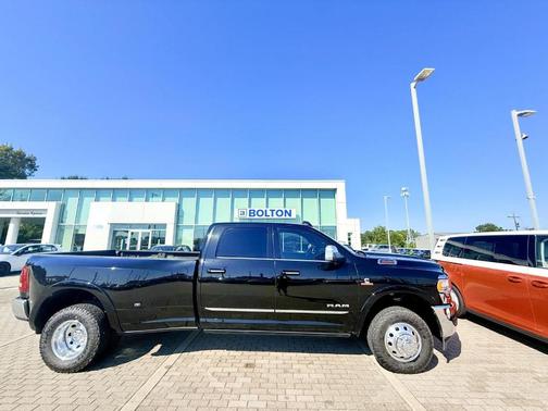 2022 RAM 3500 Limited