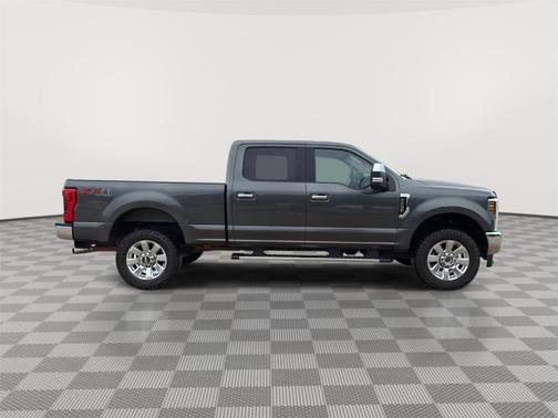 Magnetic Metallic 2019 Ford F-250 XLT