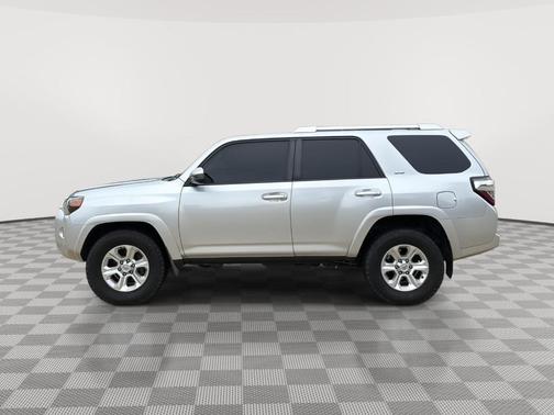 Classic Silver Metallic 2018 Toyota 4Runner SR5