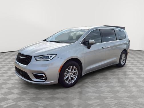2023 Chrysler Pacifica Touring