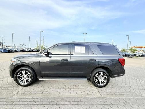 2023 Ford Expedition XLT