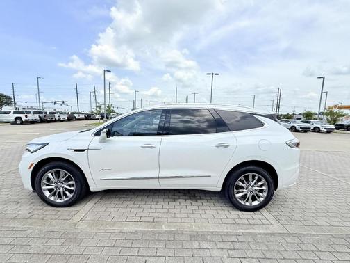 2023 Buick Enclave Avenir