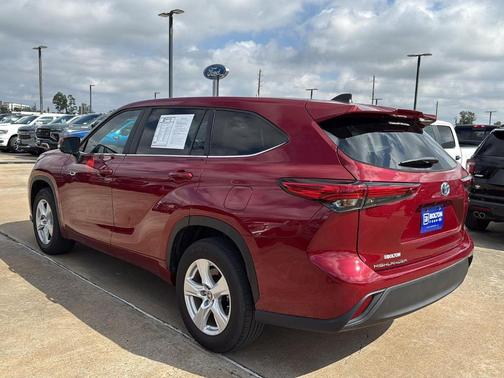 2023 Toyota Highlander Hybrid LE