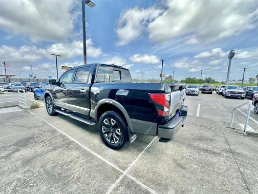 2023 Nissan Titan Platinum Reserve