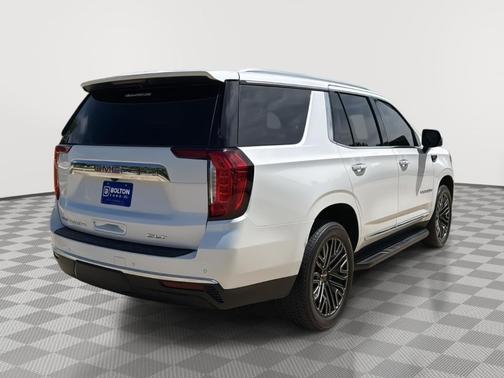 White Frost Tri-Coat 2023 GMC Yukon SLT