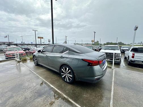 2021 Nissan Altima 2.5 SR