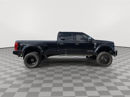 2022 Ford F-450 Platinum