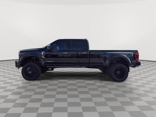 2022 Ford F-450 Platinum