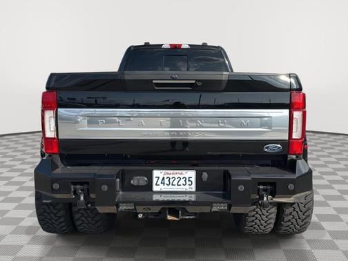 2022 Ford F-450 Platinum