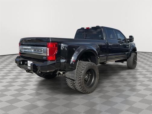 2022 Ford F-450 Platinum
