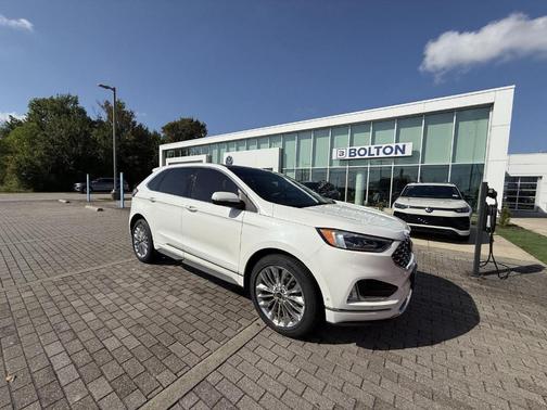 2020 Ford Edge Titanium