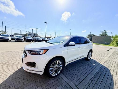 2020 Ford Edge Titanium