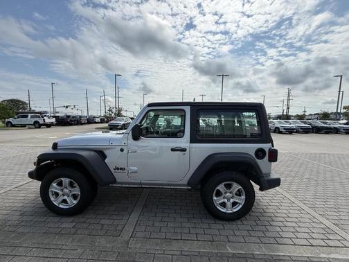 2024 Jeep Wrangler Sport