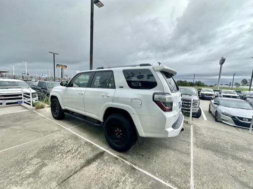 2024 Toyota 4Runner SR5