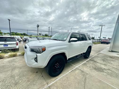 2024 Toyota 4Runner SR5
