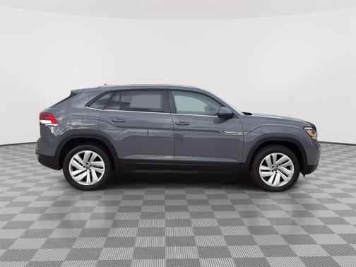 2022 Volkswagen Atlas Cross Sport 2.0T SE w/Technology
