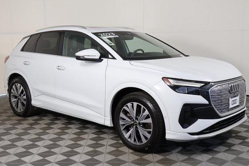 Glacier White Metallic 2023 Audi Q4 e-tron Premium Plus 40 RWD
