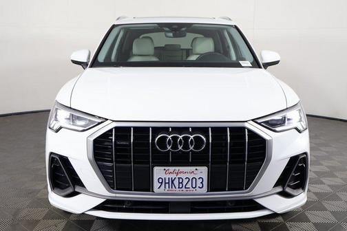 Ibis White 2023 Audi Q3 45 S line Premium Plus