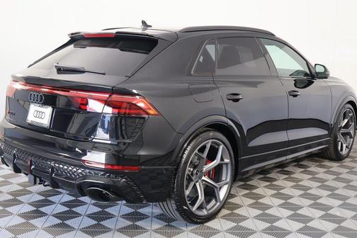 mythos black metallic 2026 Audi RS Q8 4.0T
