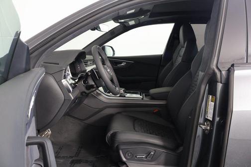 Daytona Gray Pearl Effect 2026 Audi RS Q8 4.0T