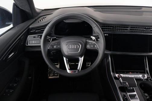 Daytona Gray Pearl Effect 2026 Audi RS Q8 4.0T