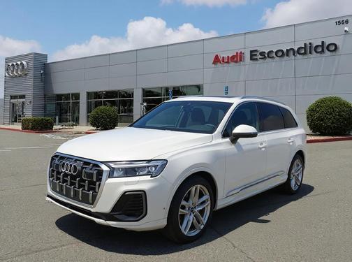 2025 Audi Q7 55 Premium Plus