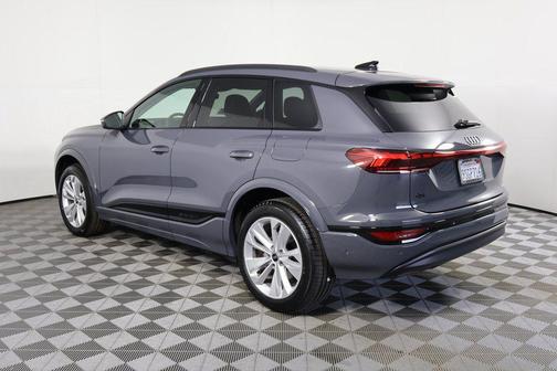 2025 Audi Q6 e-tron Premium