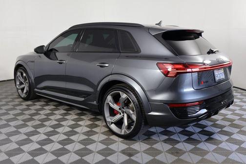 2024 Audi SQ8 4.0T Premium Plus