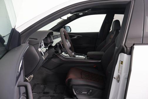 glacier white metallic 2026 Audi RS Q8 4.0T