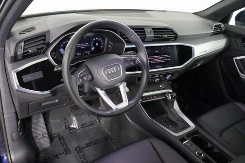 2022 Audi Q3 Premium 45 TFSI S line quattro Tiptronic