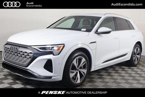 Glacier White Metallic 2024 Audi Q8 e-tron Premium Plus