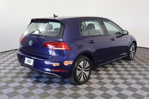 2019 Volkswagen e-Golf SE