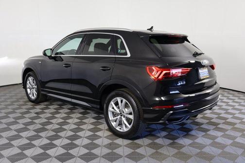 2022 Audi Q3 45 S line Premium