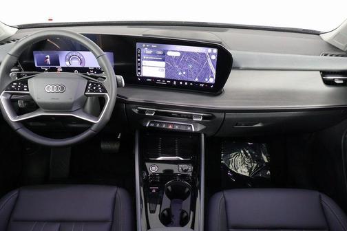 Mythos Black Metallic 2026 Audi Q3 TFSI quattro S tronic