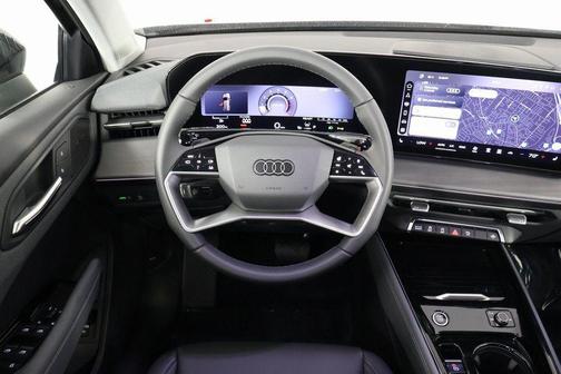 Mythos Black Metallic 2026 Audi Q3 TFSI quattro S tronic