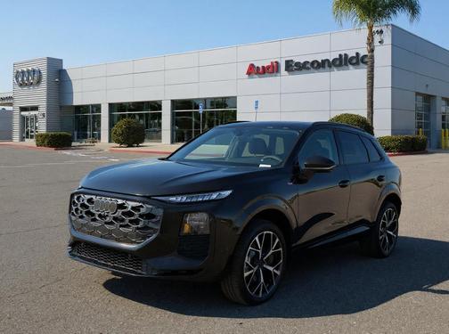 Mythos Black Metallic 2026 Audi Q3 TFSI quattro S tronic