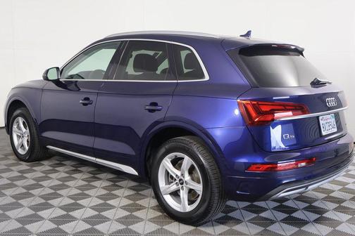 Navarra Blue Metallic 2021 Audi Q5 45 Premium