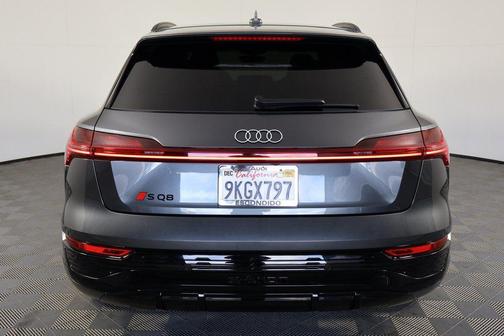 2024 Audi SQ8 e-tron Premium Plus quattro