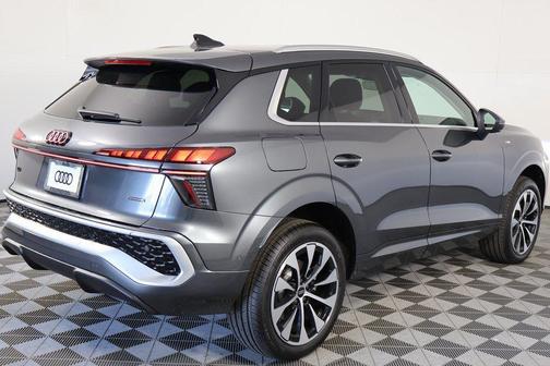 Daytona Gray Pearl Effect 2026 Audi Q3 TFSI quattro S tronic