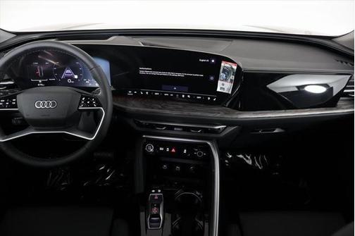 2025 Audi Q5 Premium Plus TFSI quattro S tronic